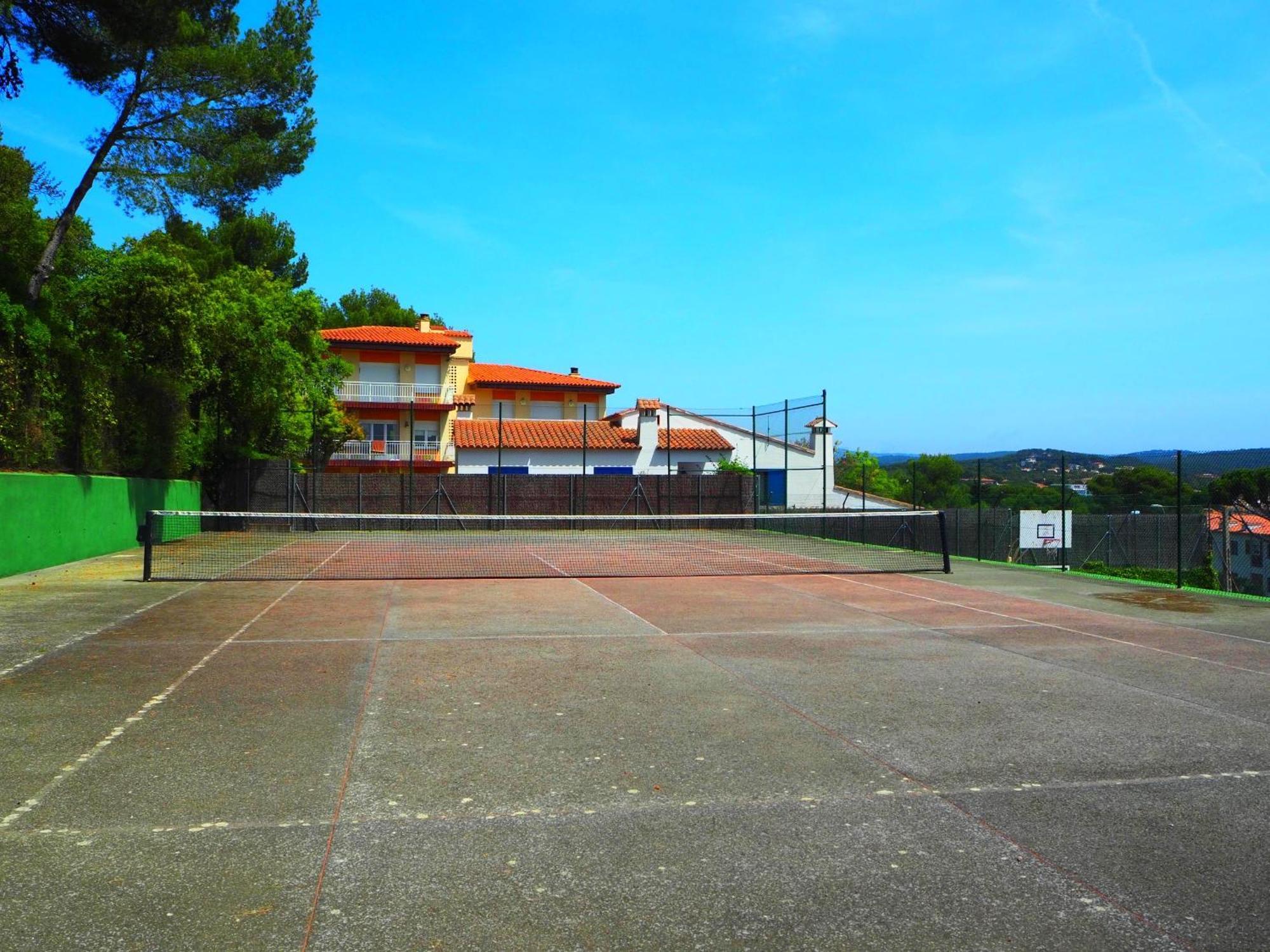 Apartament Reformat, Wi Fi, Parking, Piscina, Ac カレリャ・デ・パラフルジェリ エクステリア 写真