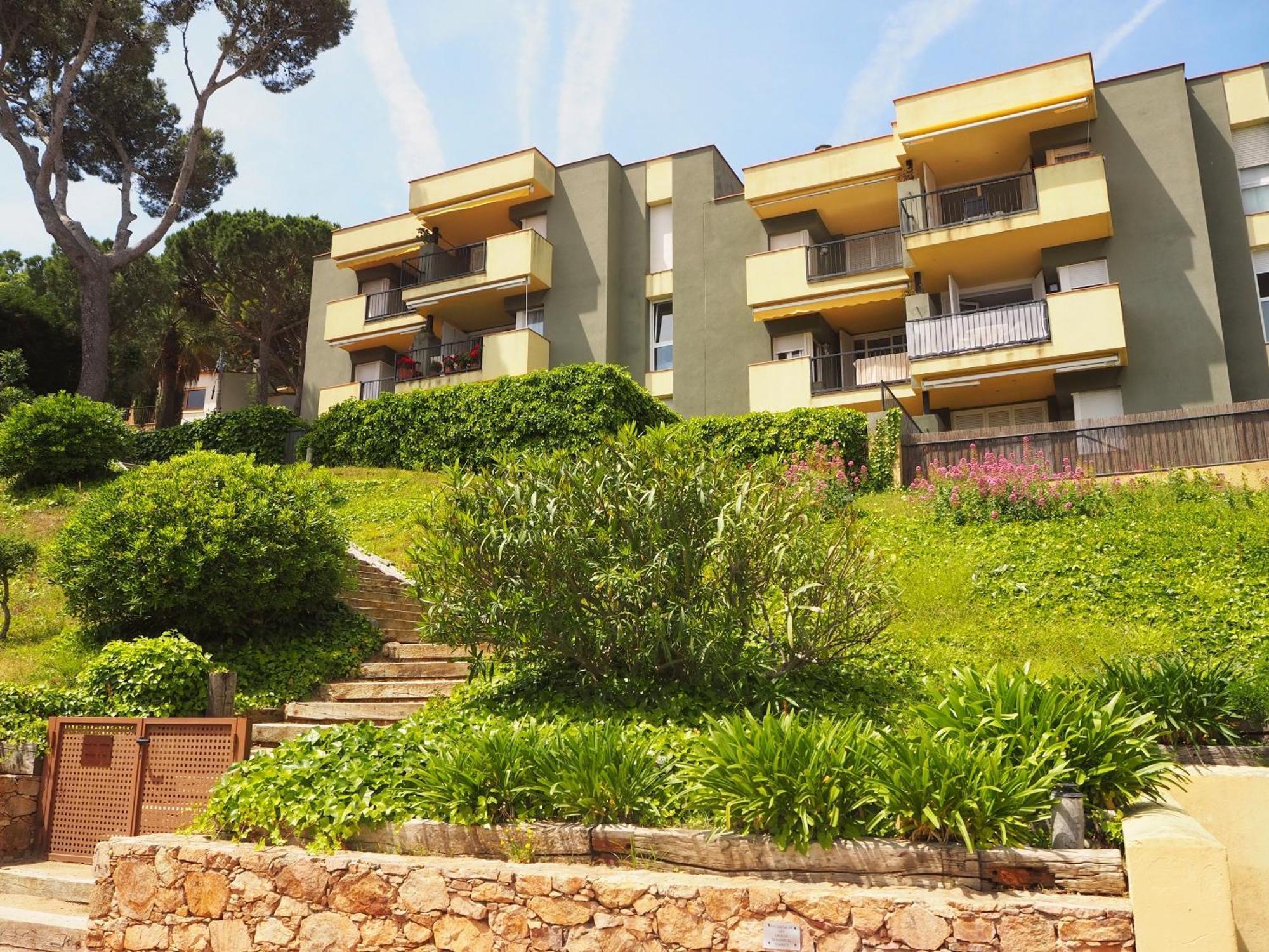 Apartament Reformat, Wi Fi, Parking, Piscina, Ac カレリャ・デ・パラフルジェリ エクステリア 写真
